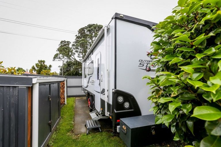 Photo of property in 34 Carthew Street, Okato, 4335