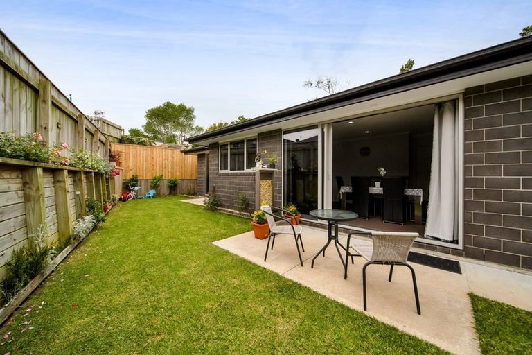 Photo of property in 8 Garrett Drive, Whalers Gate, New Plymouth, 4310
