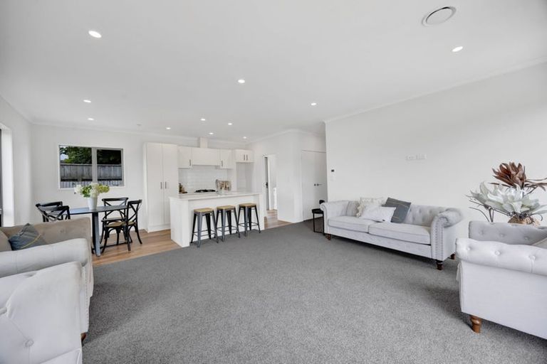 Photo of property in 9 Horoeka Street, Inglewood, 4330