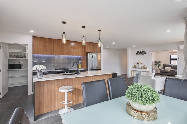 Photo of property in 11 Clonbunny Close, Rolleston, 7614