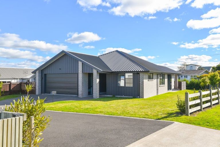 Photo of property in 1 Kohekohe Drive, Owhata, Rotorua, 3010