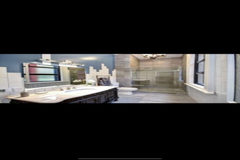 Photo of property in 16 Ascog Road, Ravensbourne, Dunedin, 9022