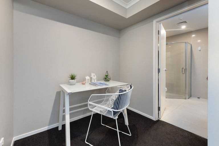 Photo of property in 2/19 Victoria Road, Mount Maunganui, 3116