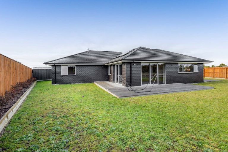 Photo of property in 9 Midsummer Avenue, Stratford, 4332