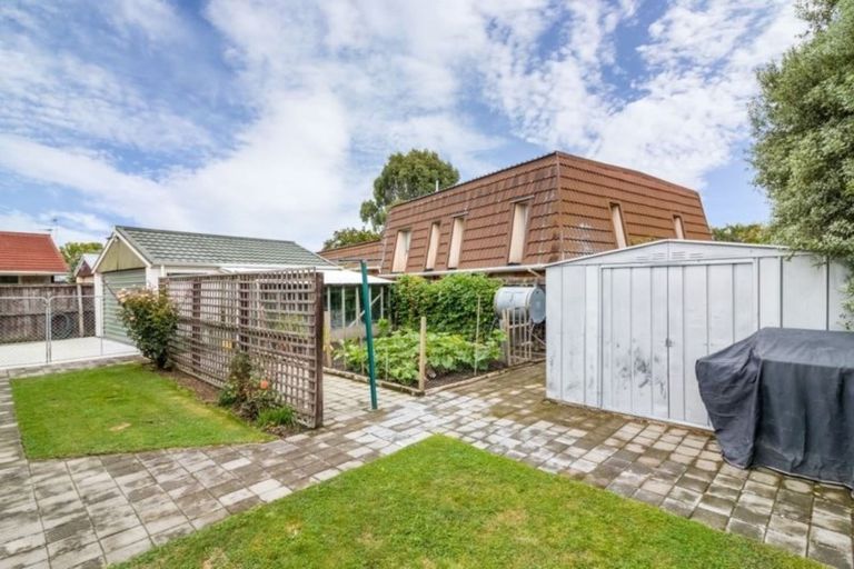 Photo of property in 17 Omega Place, Casebrook, Christchurch, 8051