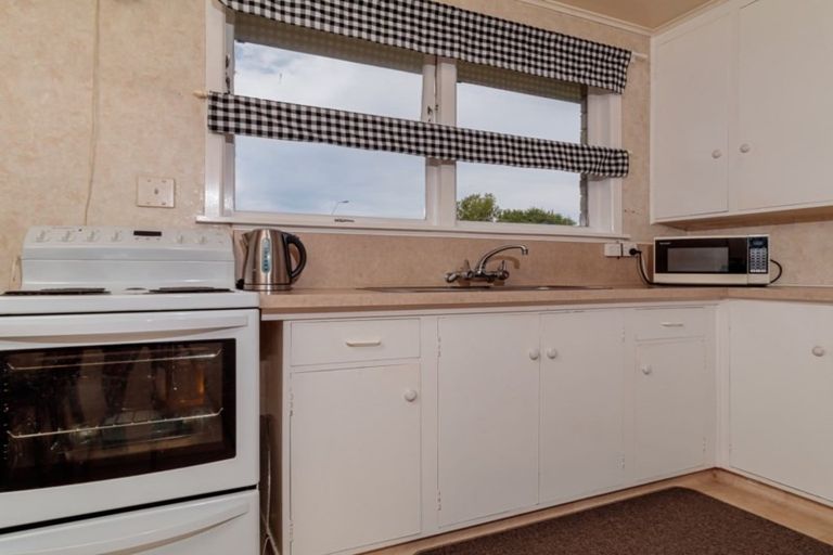 Photo of property in 2/306 Hastings Street South, Hastings, 4122