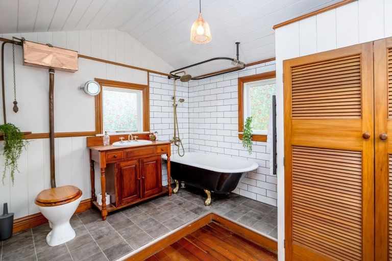 Photo of property in 100 Fox Street, Featherston, 5710