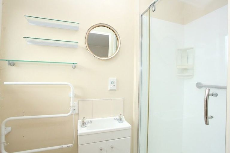 Photo of property in 2/10 Kallaroo Place, Botany Downs, Auckland, 2010