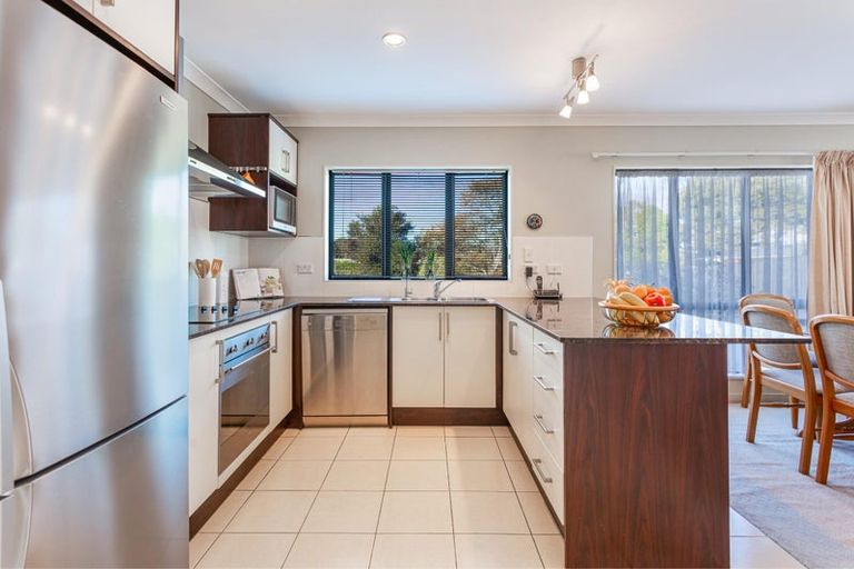 Photo of property in 5b Cartmel Avenue, Massey, Auckland, 0614