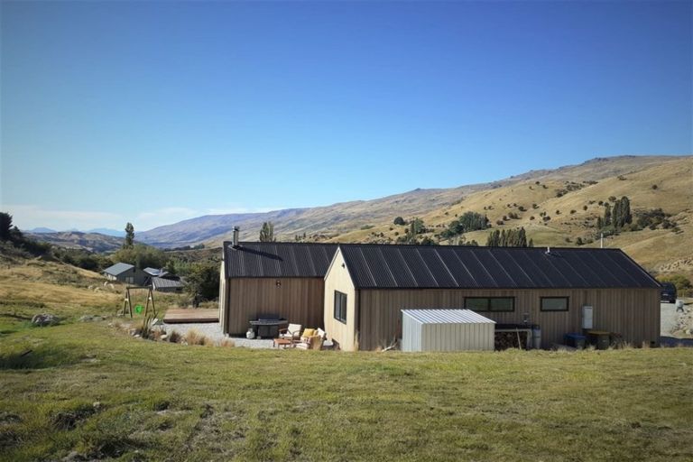 Photo of property in 2384 Cardrona Valley Road, Cardrona, Wanaka, 9382