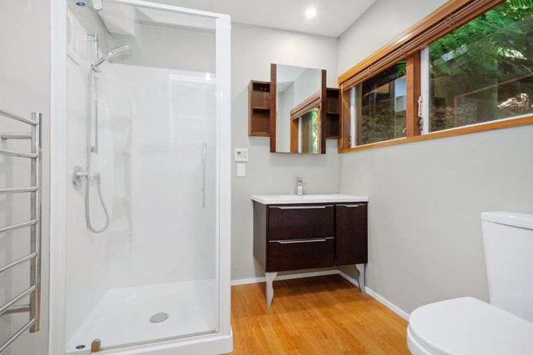 Photo of property in 3a Whiorau Grove, Lowry Bay, Lower Hutt, 5013