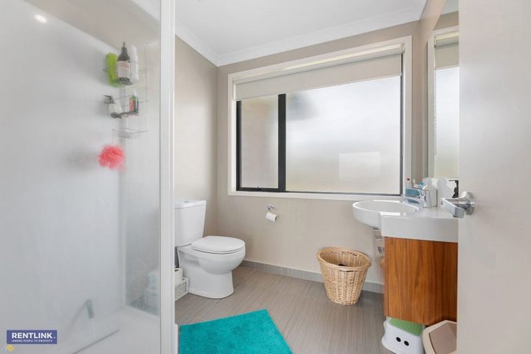 Photo of property in 16 Hillford Place, Welcome Bay, Tauranga, 3175