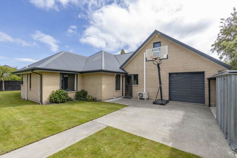 Photo of property in 37 Enverton Drive, Rangiora, 7400
