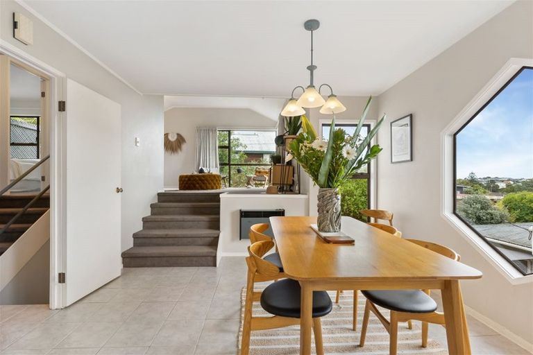 Photo of property in 2/111 Birkenhead Avenue, Birkenhead, Auckland, 0626