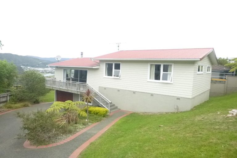 Photo of property in 80 Mulberry Street, Normandale, Lower Hutt, 5010