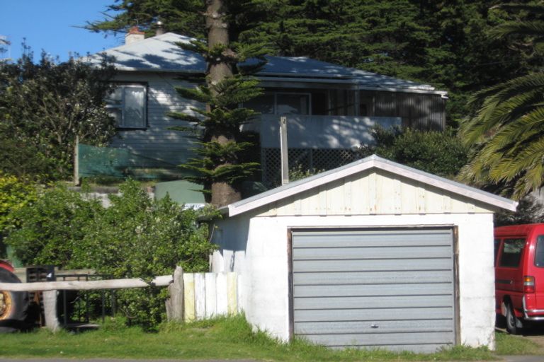 Photo of property in 645 Waitarere Beach Road, Waitarere Beach, Levin, 5510