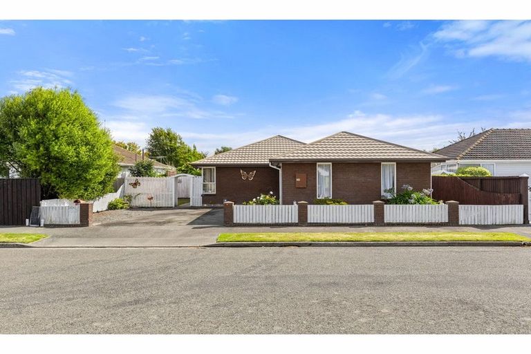 Photo of property in 2/3 Ravenna Street, Avonhead, Christchurch, 8042
