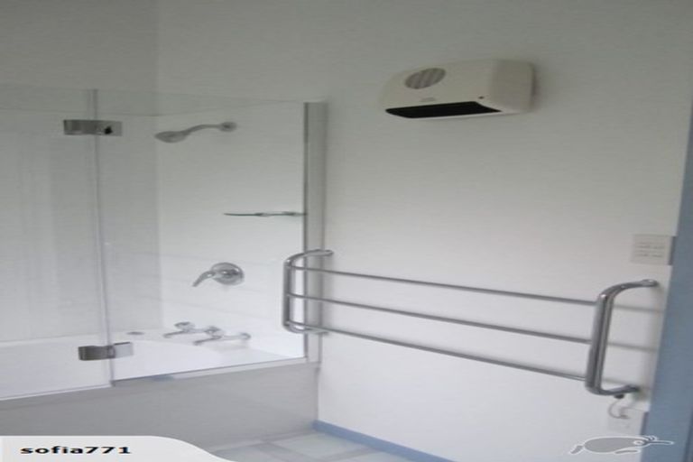 Photo of property in 312 Forest Hill Road, Waiatarua, Auckland, 0612