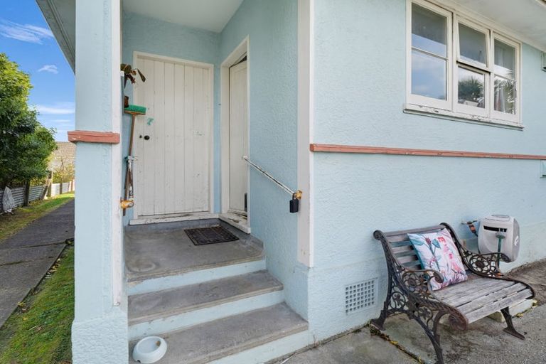 Photo of property in 3 Tyndall Street, Palmerston North, 4414