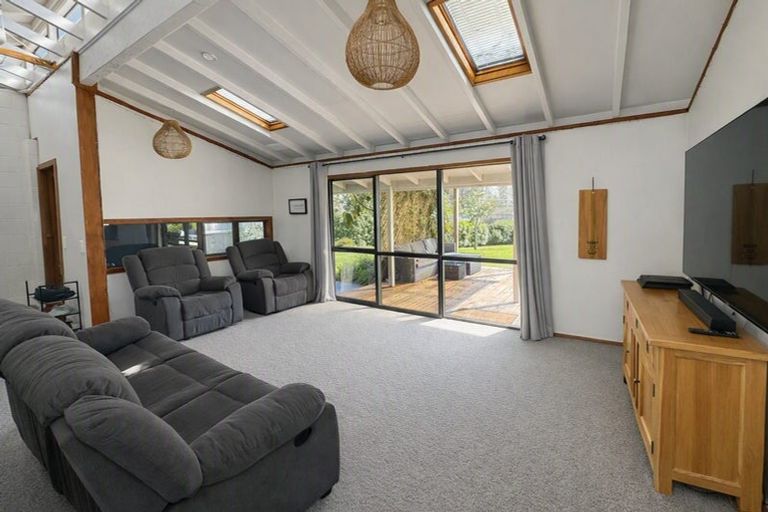 Photo of property in 43 Great North Road, Waipawa, 4210