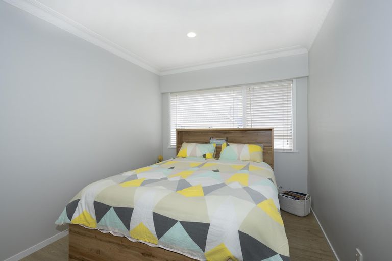 Photo of property in 41 Hadfield Street, Beach Haven, Auckland, 0626