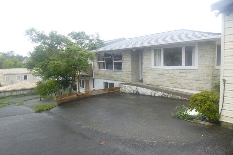 Photo of property in 28 Forest Hill Road, Henderson, Auckland, 0612