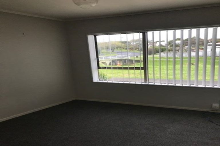 Photo of property in 45a Kurnell Drive, Botany Downs, Auckland, 2010