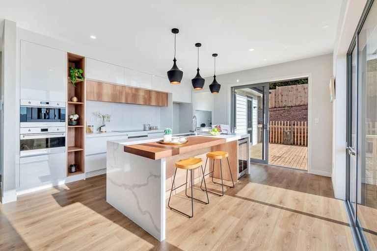 Photo of property in 11 Pacific Heights Road, Orewa, 0931