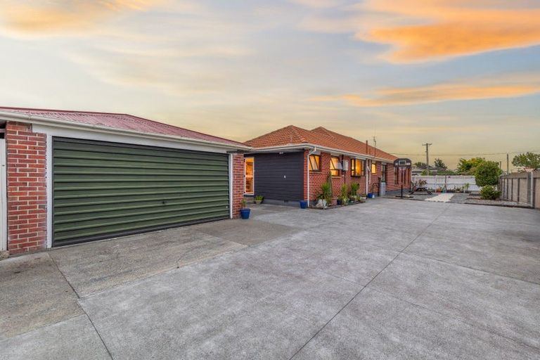 Photo of property in 18 Voss Street, Shirley, Christchurch, 8013