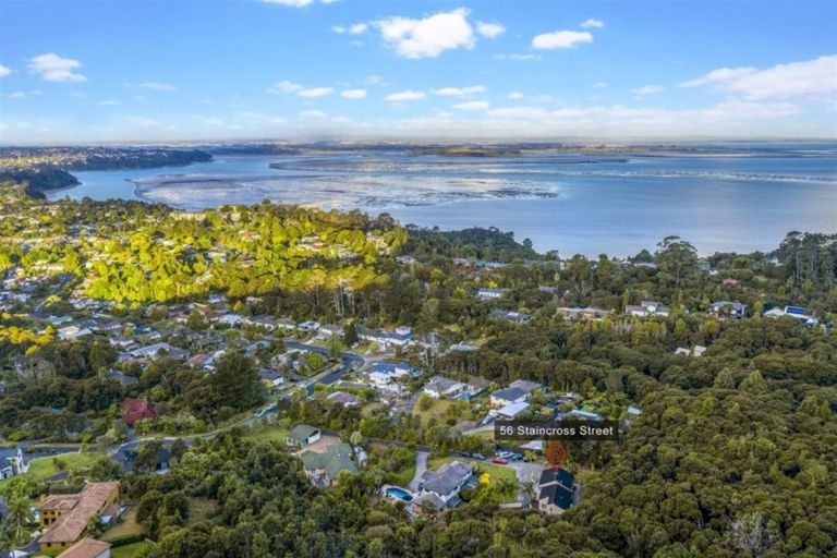 Photo of property in 56 Staincross Street, Green Bay, Auckland, 0604