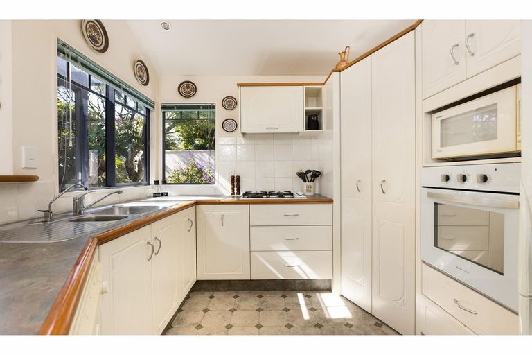 Photo of property in 480b Devonport Road, Tauranga South, Tauranga, 3112