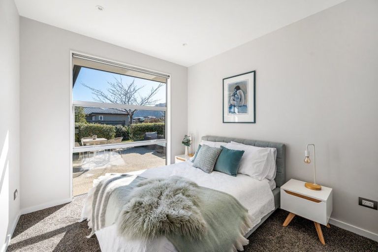 Photo of property in 11 Sunnyside Lane, Wanaka, 9305