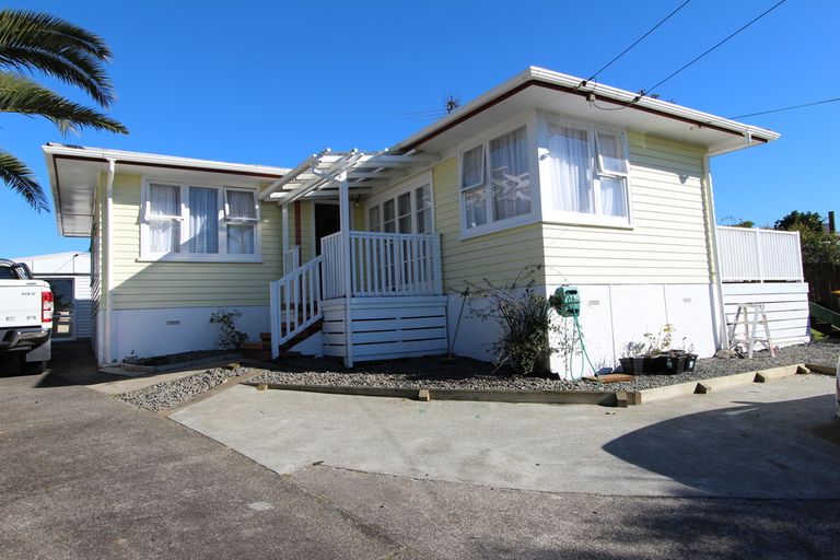 Photo of property in 21 William Avenue, Manurewa, Auckland, 2102