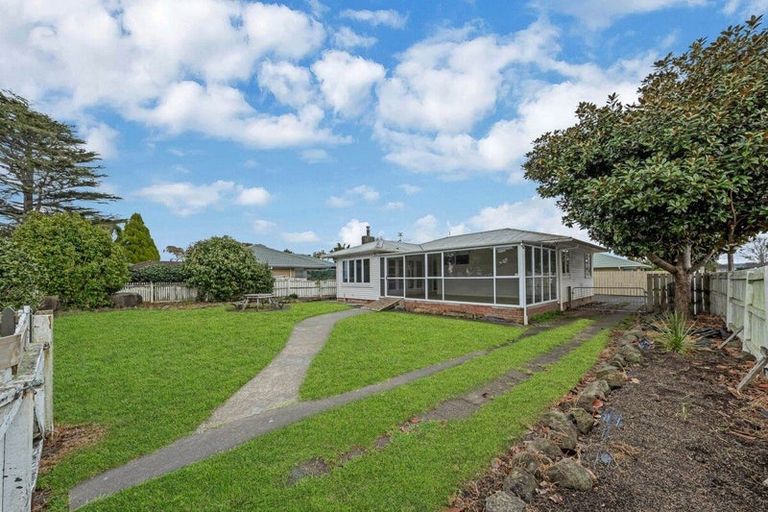Photo of property in 178 Lincoln Road, Henderson, Auckland, 0610