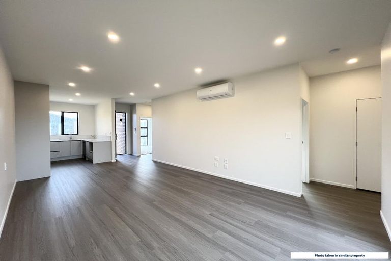 Photo of property in 42 Biokovo Street, Massey, Auckland, 0614