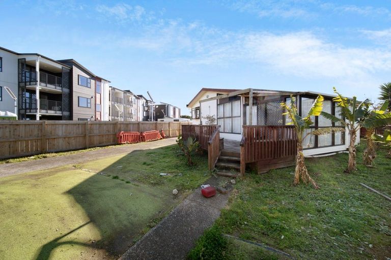 Photo of property in 20 Watchfield Close, Mangere, Auckland, 2022