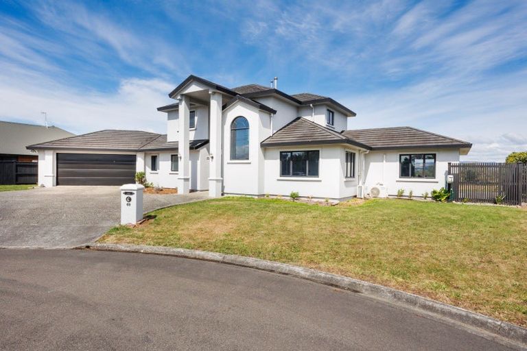 Photo of property in 69 Royal Oak Drive, Kelvin Grove, Palmerston North, 4414