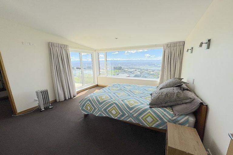 Photo of property in 2 Clearview Lane, Mount Pleasant, Christchurch, 8081