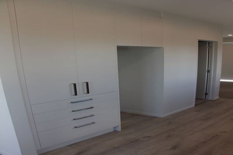 Photo of property in 11 Ngakoro Road, Karaka, Papakura, 2113