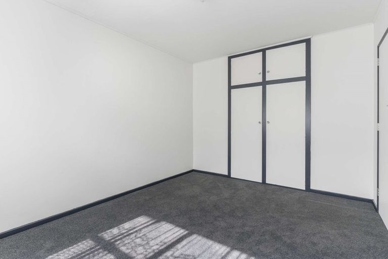 Photo of property in 2/42 Mathesons Road, Phillipstown, Christchurch, 8011