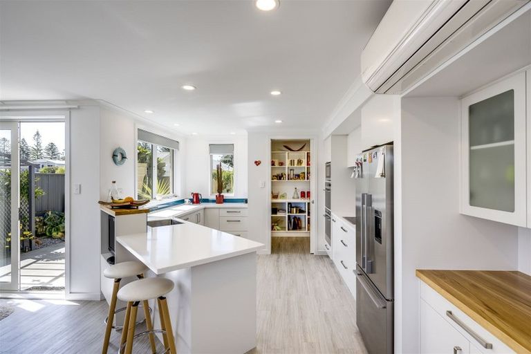 Photo of property in 31 Aparima Place, Awatoto, Napier, 4110