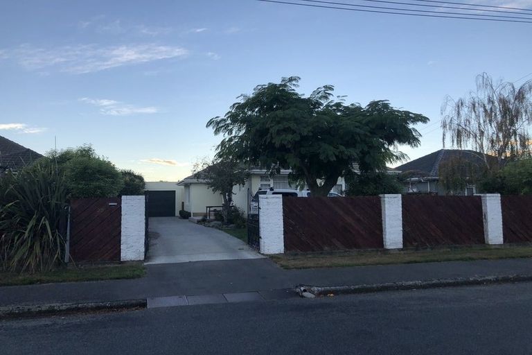 Photo of property in 20 Wallace Street, Bryndwr, Christchurch, 8053