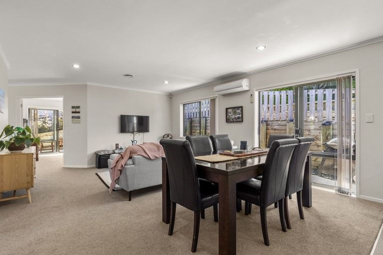 Photo of property in 16 Tom Keven Way, Pukekohe, 2120