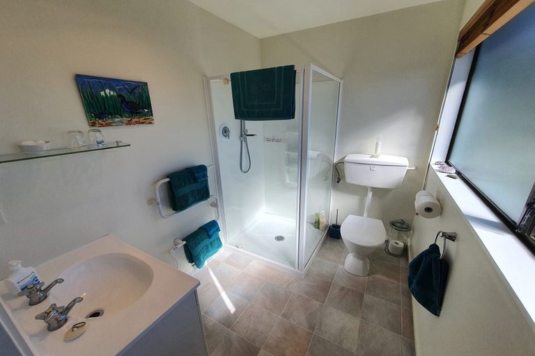 Photo of property in 5 Seaview Crescent, Picton, 7220