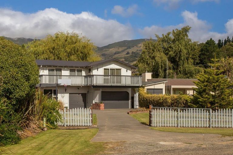 Photo of property in 10 Takamatua Beach Road, Takamatua, Akaroa, 7581