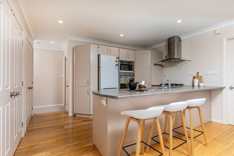 Photo of property in 8 Chadlington Avenue, Henderson, Auckland, 0612