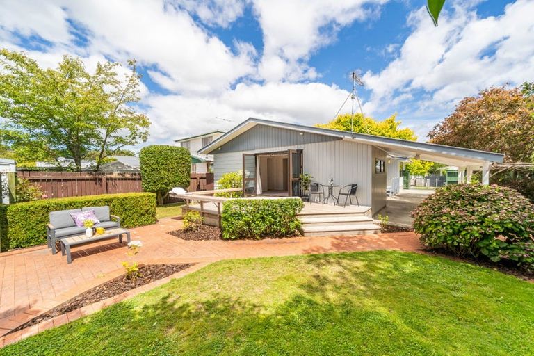 Photo of property in 6 Denver Grove, Totara Park, Upper Hutt, 5018