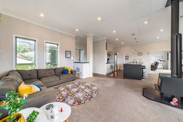 Photo of property in 13a Riverstone Drive, Riverstone Terraces, Upper Hutt, 5018