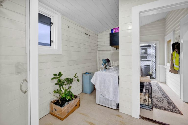 Photo of property in 8 Lincoln Street, Patea, 4520