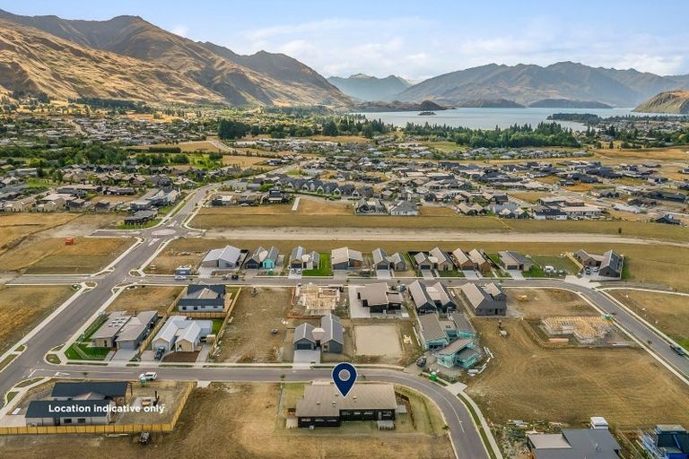 Photo of property in 8 Buttercup Street, Wanaka, 9382